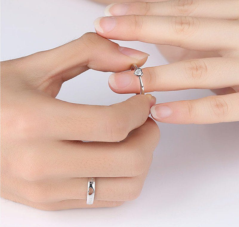 2Pcs/sets Zircon Heart Matching Couple Rings Set - Uniqwear