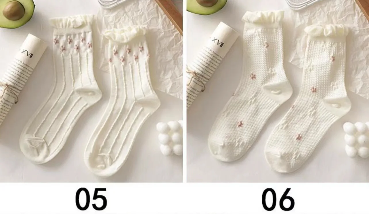 Simple White Socks Versatile Lovely Small Flowers Cotton Socks - Uniqwear