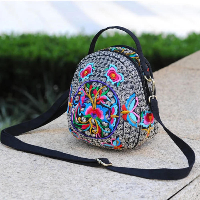 Women's Floral Embroidered Backpack - Uniqwear