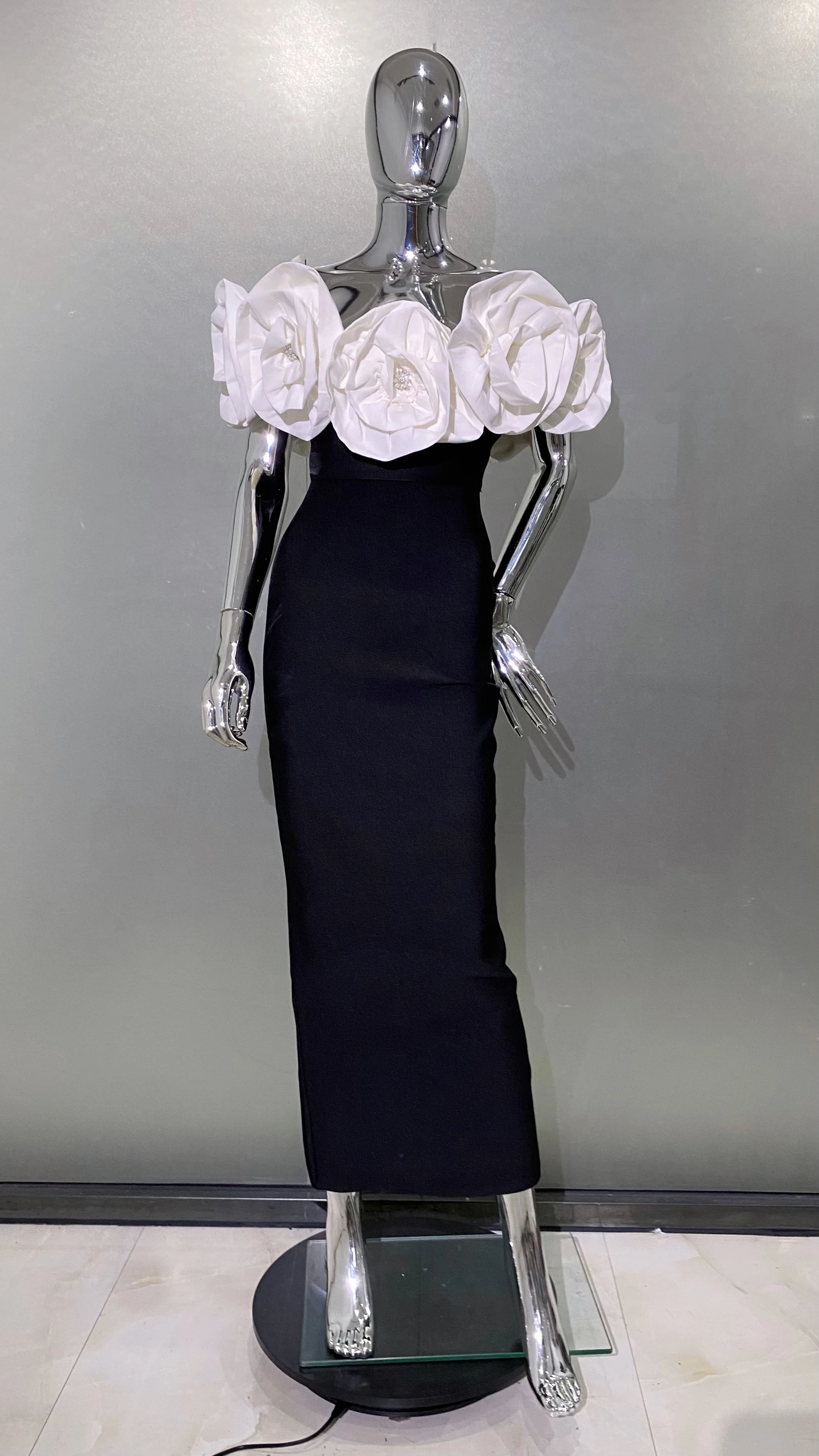 Stereoscopic White Flowers Sexy Off The Shoulder Dress - Uniqwear