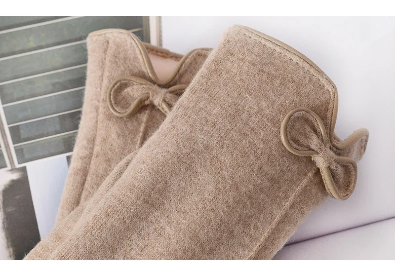 Women's Winter Cashmere Touch Screen Warm Gloves - Uniqwear