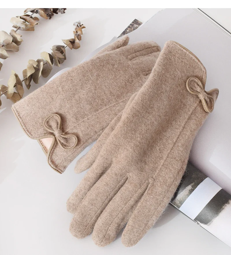 Women's Winter Cashmere Touch Screen Warm Gloves - Uniqwear
