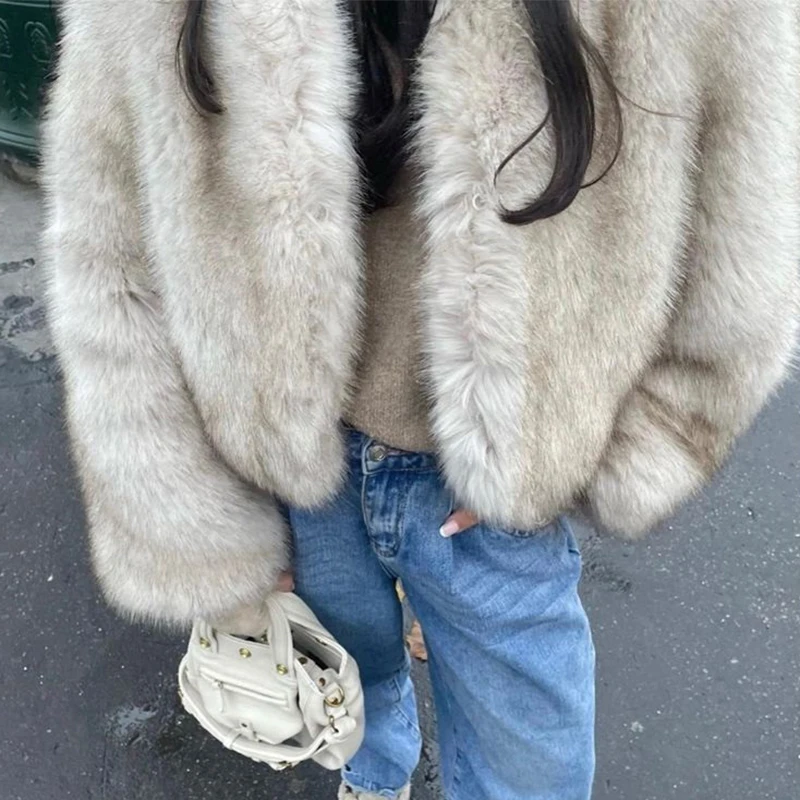 Iconic Street Fashion Week Cropped Faux Fur Coat - Uniqwear