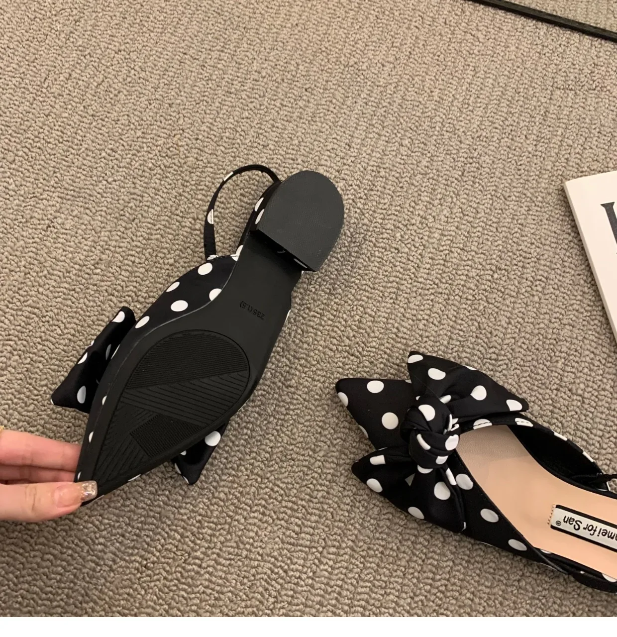 Women Elegant Pointed Straps Fashion Flats - Uniqwear