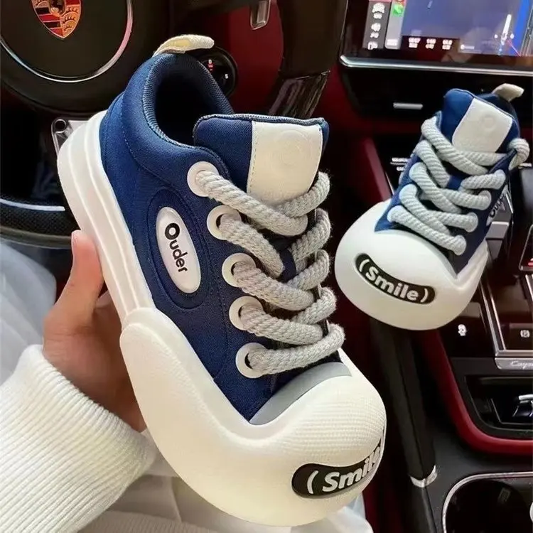 Women's Skateboard Shoes Lace Up Big Head Sneakers - Uniqwear