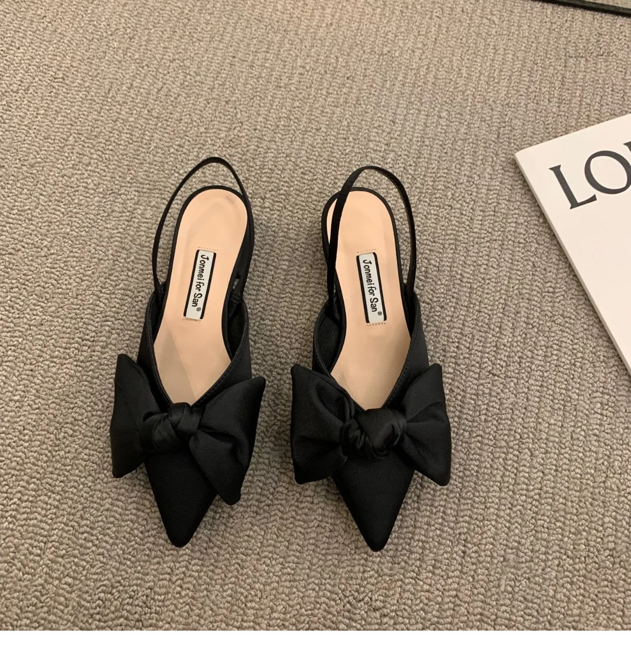 Women Elegant Pointed Straps Fashion Flats - Uniqwear