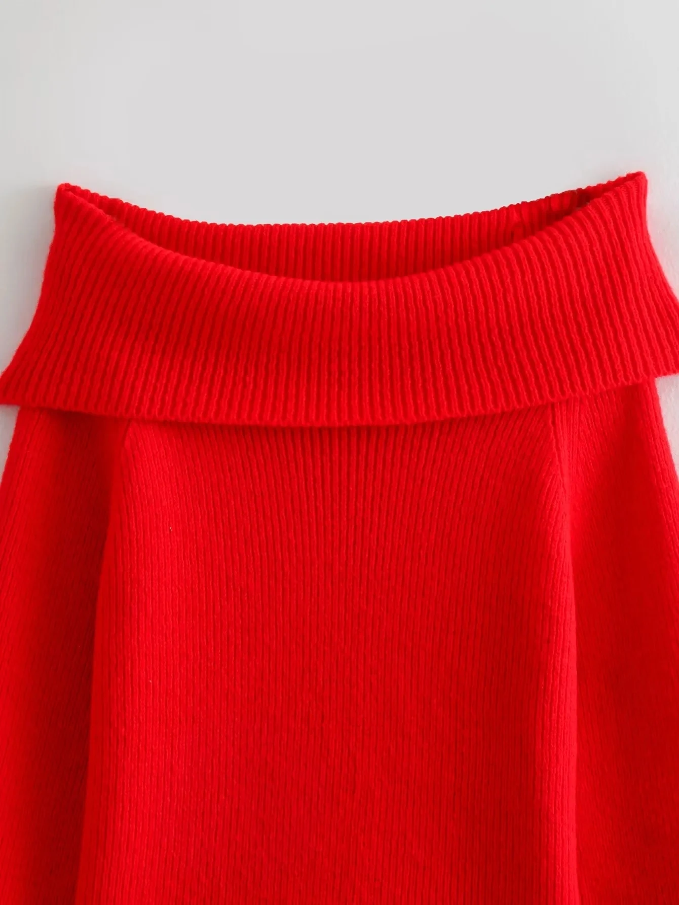 Women Fashion Off Shoulder Sweater - Uniqwear