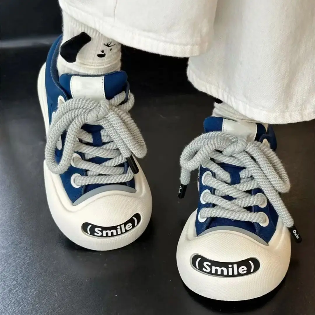 Women's Skateboard Shoes Lace Up Big Head Sneakers - Uniqwear